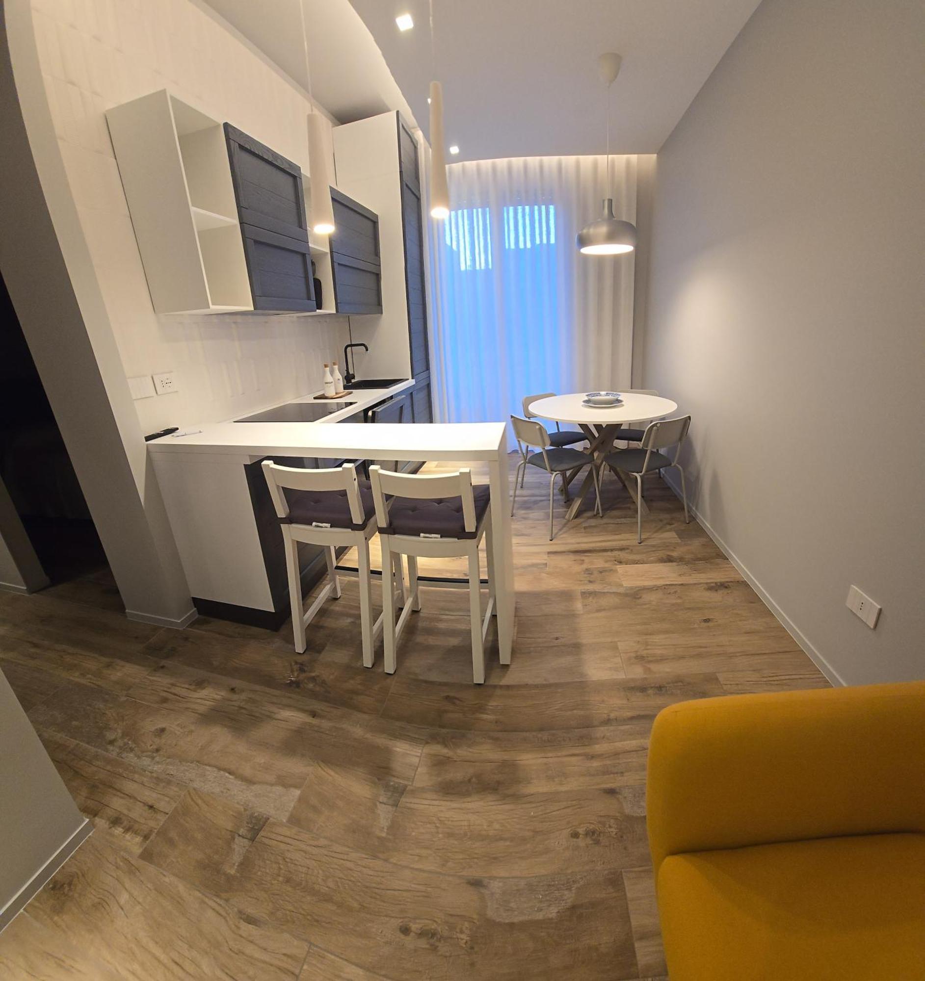Case Vacanze 106 Maison De Charme Джовинацо Екстериор снимка