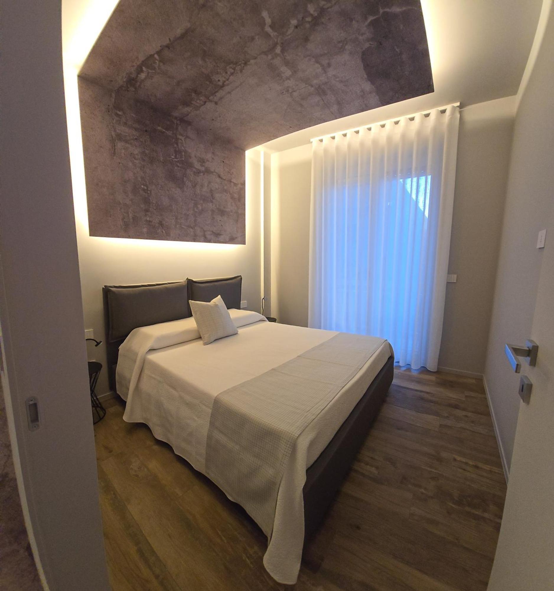Case Vacanze 106 Maison De Charme Джовинацо Екстериор снимка